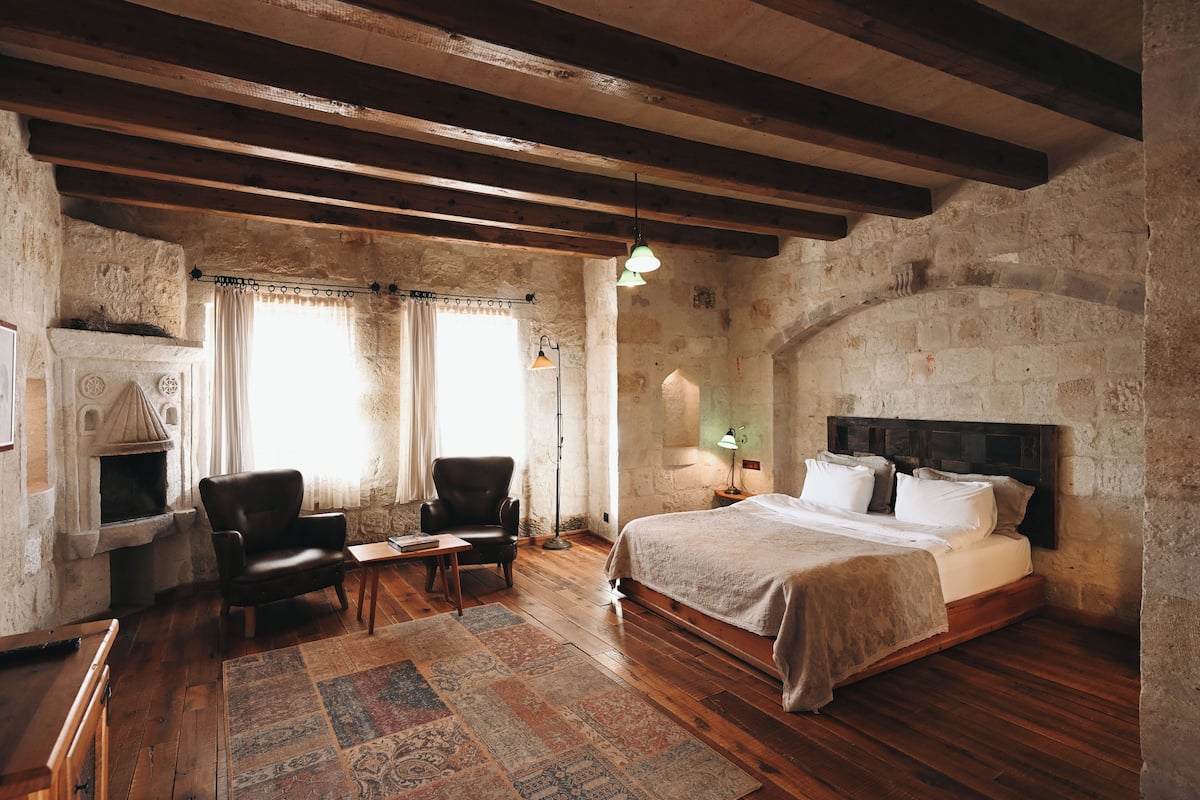 Superior Twin or Double Room | 高級寢具、迷你吧、客房內保險箱、熨斗/熨衣板