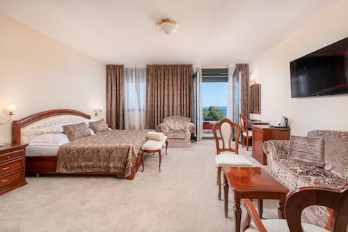 Exclusive-Doppelzimmer, Balkon | Bettwäsche aus ägyptischer Baumwolle, hochwertige Bettwaren