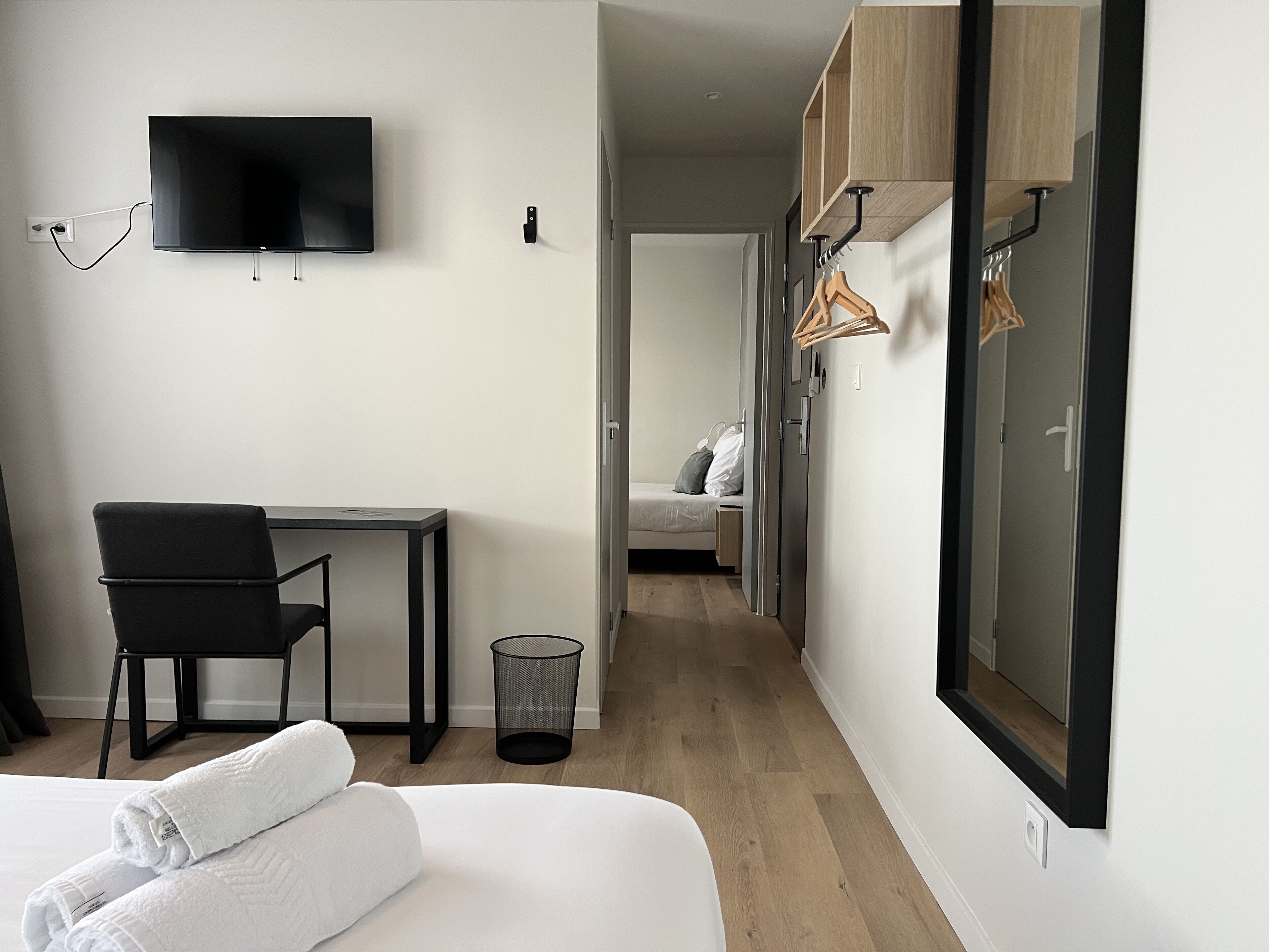 comfort triple room | 1 bedroom, desk, soundproofing, free wifi