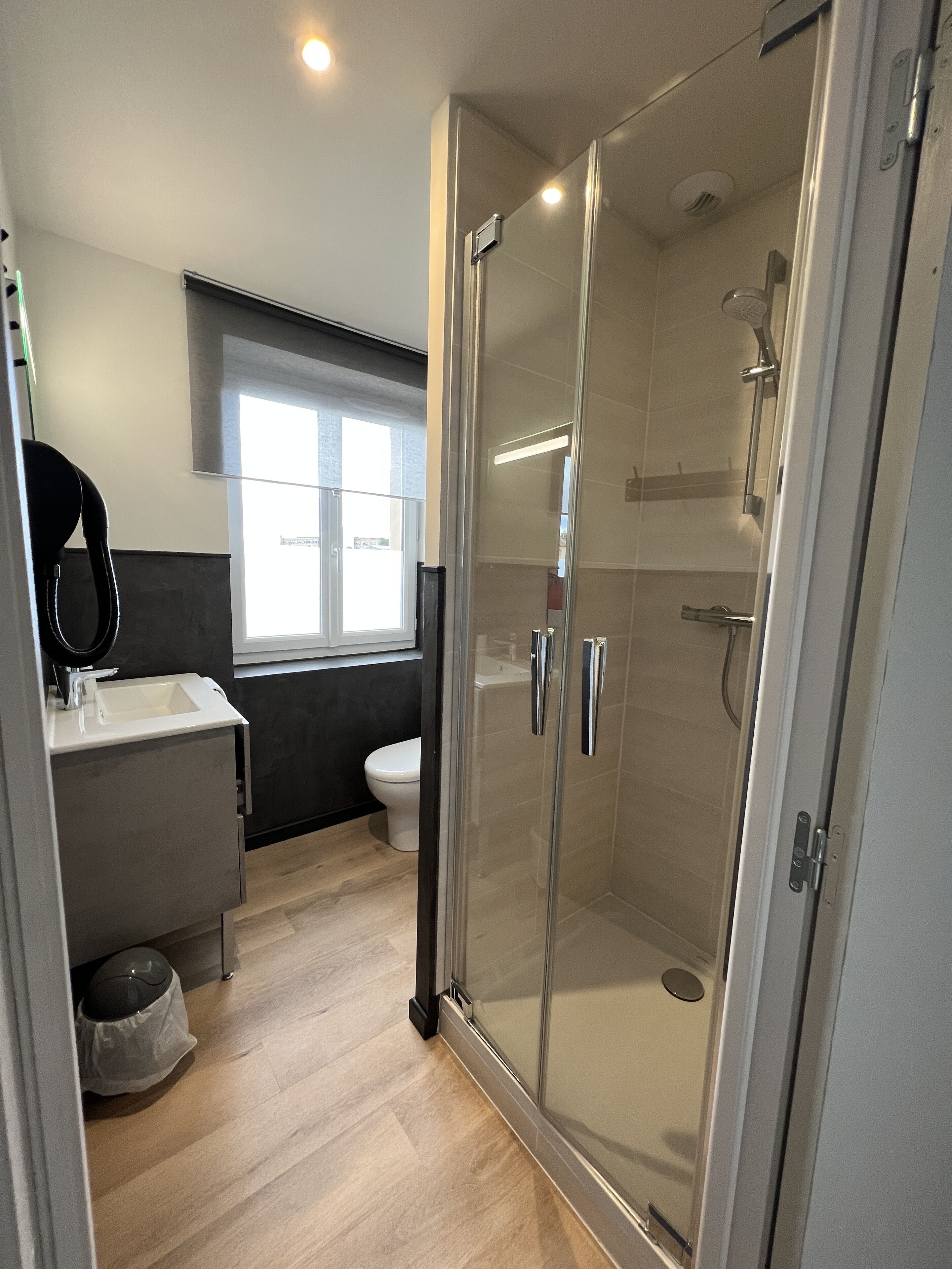 comfort triple room | bathroom | shower, free toiletries, hair dryer, towels