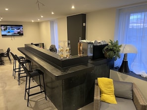 Bar (on property) - Hôtel Le Ponson (Aubenas)