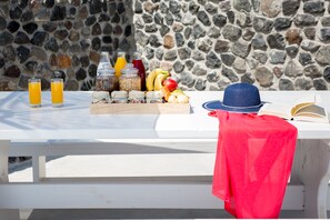 Property amenity - Villa Plaisir (Santorini)