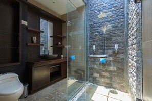 Vila, 2 quartos | Chuveiro