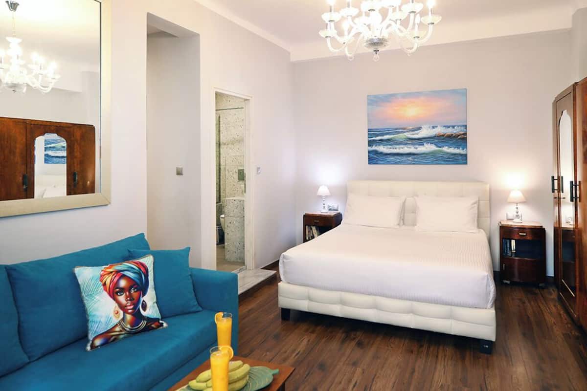 1 bedroom, individually decorated, individually furnished, soundproofing