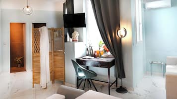 Standard Double Room Athena | 1 dormitorio, decoración individual, mobiliario individual