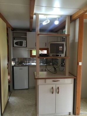 Cabaña familiar, varias camas, Terraza, junto a la montaña | Servicios de la habitación