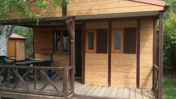 家庭小屋, 多張床, 露台, 山間 | 1 間臥室、高級寢具、遮光布/窗簾、免費無線上網