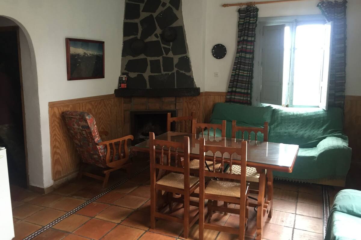 Casa tradicional (Alpujarrena I) | Zona de estar | Una televisión de pantalla plana