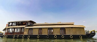 GuestHouser 3 BHK Houseboat 1b08