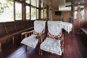 Lobby sitting area - GuestHouser 3 BHK Houseboat 1b08 (Kottayam)