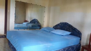 Quarto solteiro standard | Escrivaninha