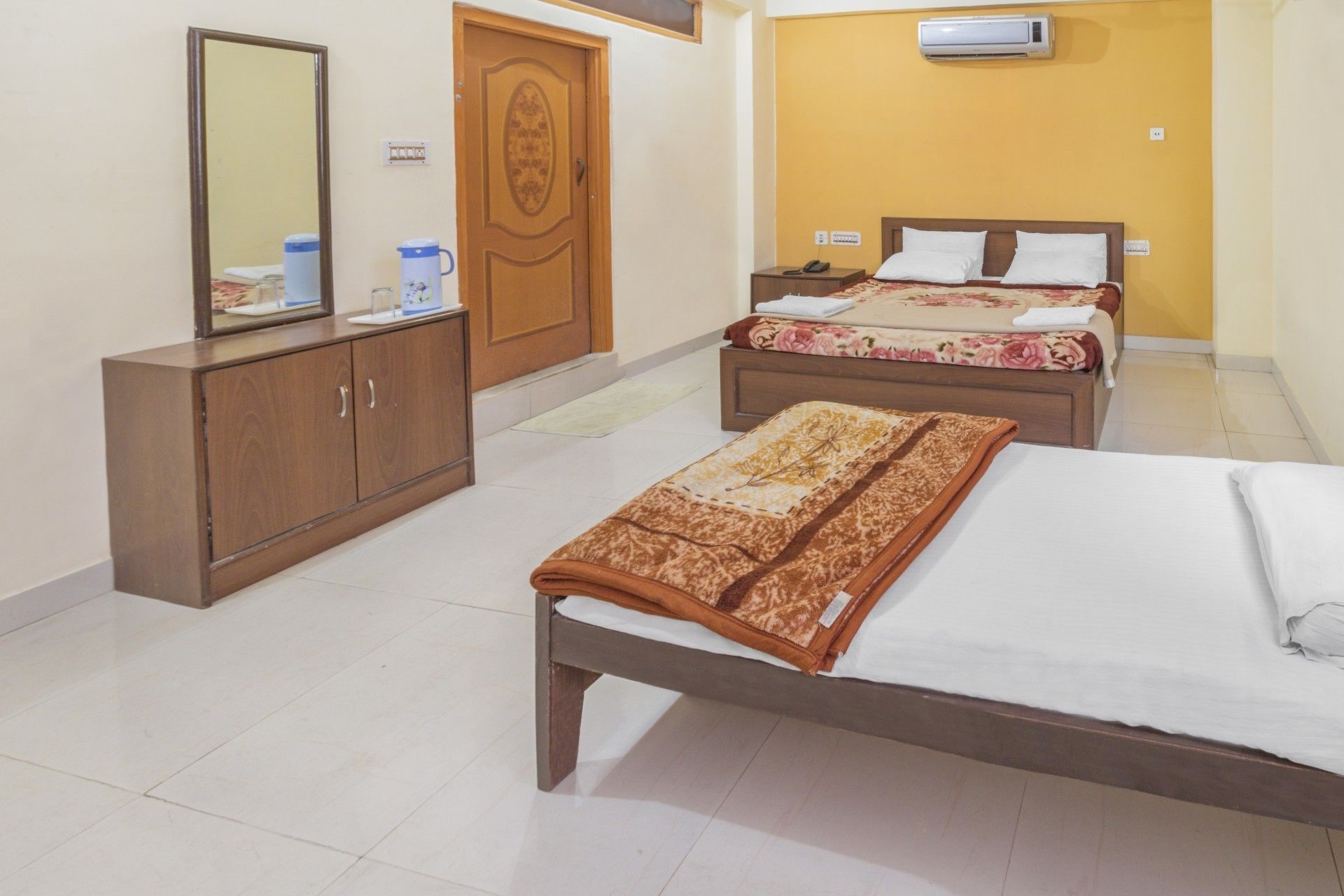 Deluxe Duplex, Multiple Beds | Desk, rollaway beds, free WiFi