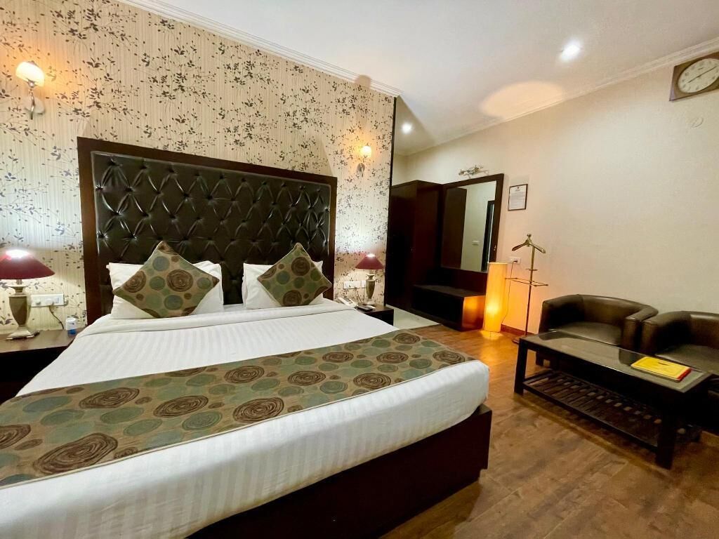 1 chambre, literie de qualité, minibar, bureau