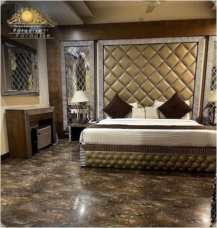 1 habitación, ropa de cama de alta calidad, minibar y escritorio