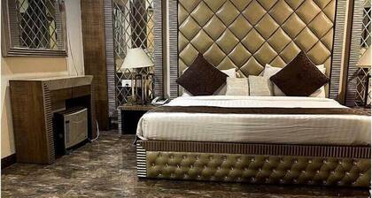 Hotel Mansarover Paradise