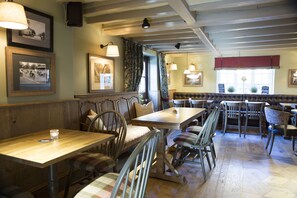 Restaurant - Red Lion Inn (Tarporley)
