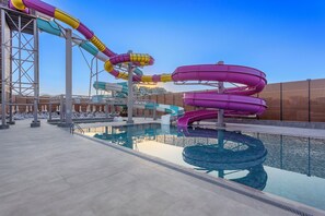 2 indoor pools, 2 outdoor pools, sun loungers, lifeguards on site - Bera Hotel Alanya - Halal All Inclusive (Alanya)