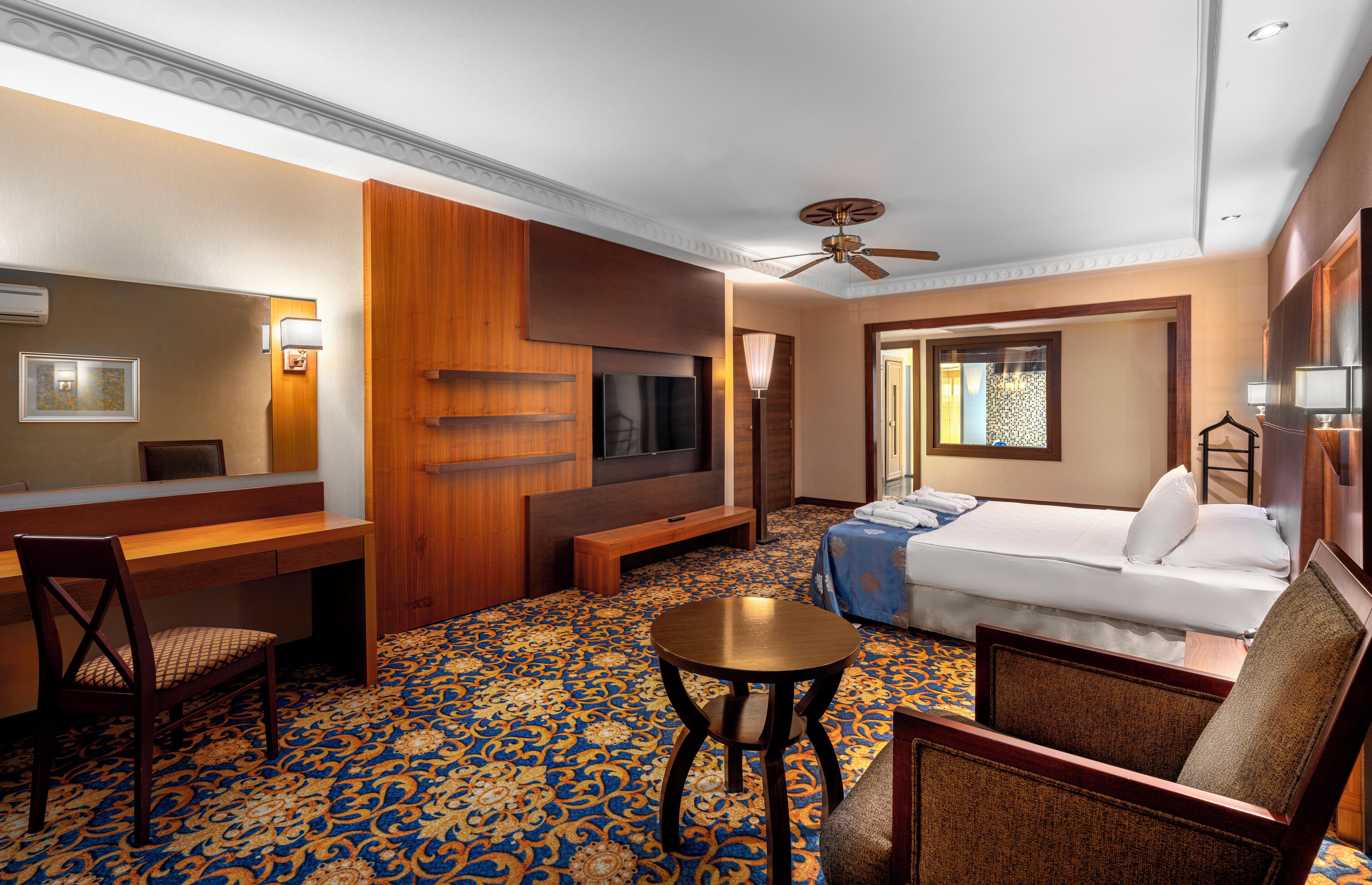 2 Odali Grand Suit | Minibaari (osa tuotteista ilmaisia), tallelokero huoneessa