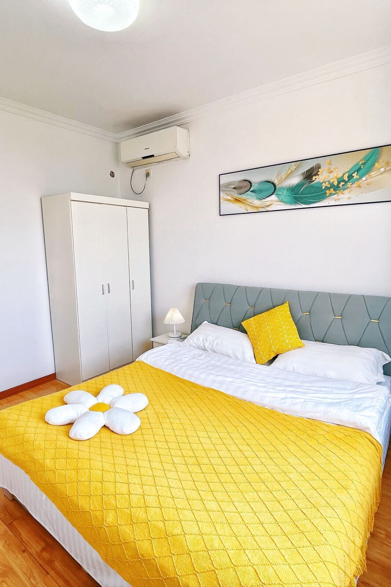 Two-Bedrooms Apartment | Living area | Flat-screen TV