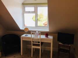 Tek Büyük Yataklı Oda, Banyolu/Duşlu