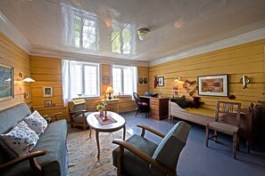 Apartment, 2 Bedrooms | Soundproofing, free cribs/infant beds, rollaway beds, free WiFi - Nes Gard (Luster)