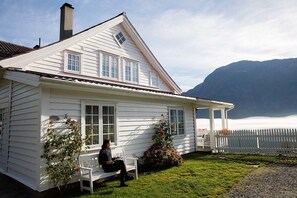 Front of property - Nes Gard (Luster)