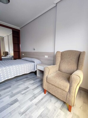 Double Room, Sea View | Free WiFi, bed sheets - Hotel Dolusa (Viveiro)