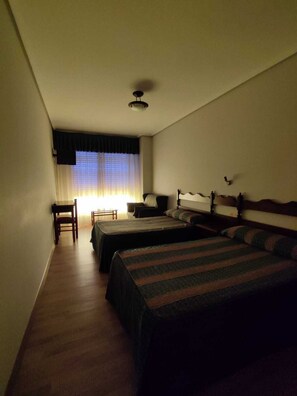 Double Room, Sea View | Free WiFi, bed sheets - Hotel Dolusa (Viveiro)