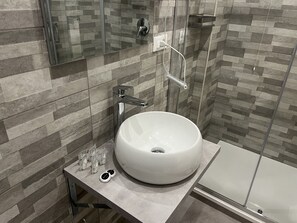 Room, Ensuite | Bathroom