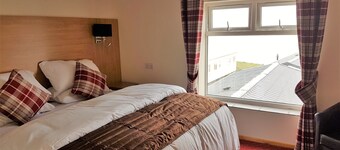 The Cliff Top Inn Hotel