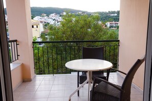 Porch - Polykratis Rooms (Skiathos)