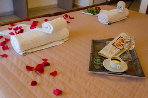 Standard Studio | Iron/ironing board, free WiFi, bed sheets - Polykratis Rooms (Skiathos)