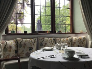 包含每日英式早餐