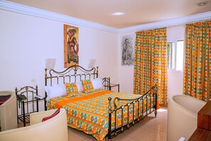 Premium bedding, in-room safe, desk, free WiFi