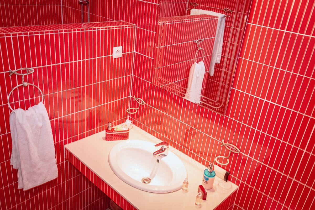 Bathroom shower