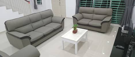 Family House, 4 Bedrooms | Living room | 32-inch flat-screen TV with satellite channels, LCD TV, DVD player