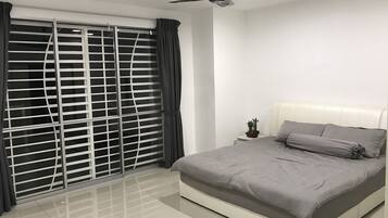 Nhà dành cho gia đình, 4 phòng ngủ | 4 phòng ngủ, bộ đồ giường cao cấp, bàn, bàn ủi/dụng cụ ủi quần áo