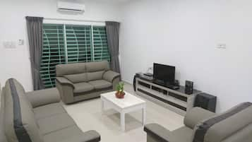 Family House, 4 Bedrooms | Living room | LCD TV, DVD player