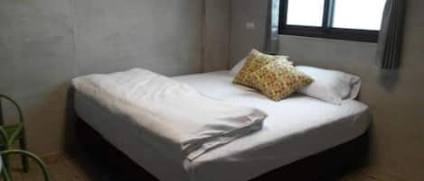 Habitación estándar doble | Escritorio, cortinas opacas, wifi gratis