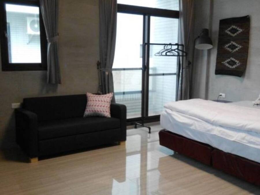 Desk, blackout curtains, free WiFi