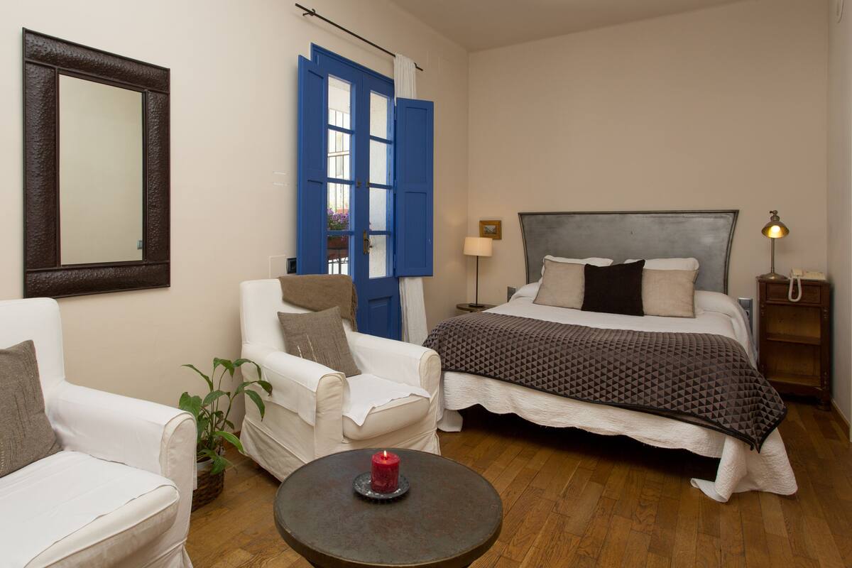 superior double room, 1 double or 2 single beds, ocean view | minibar, in-room safe, desk, free cots/infant beds