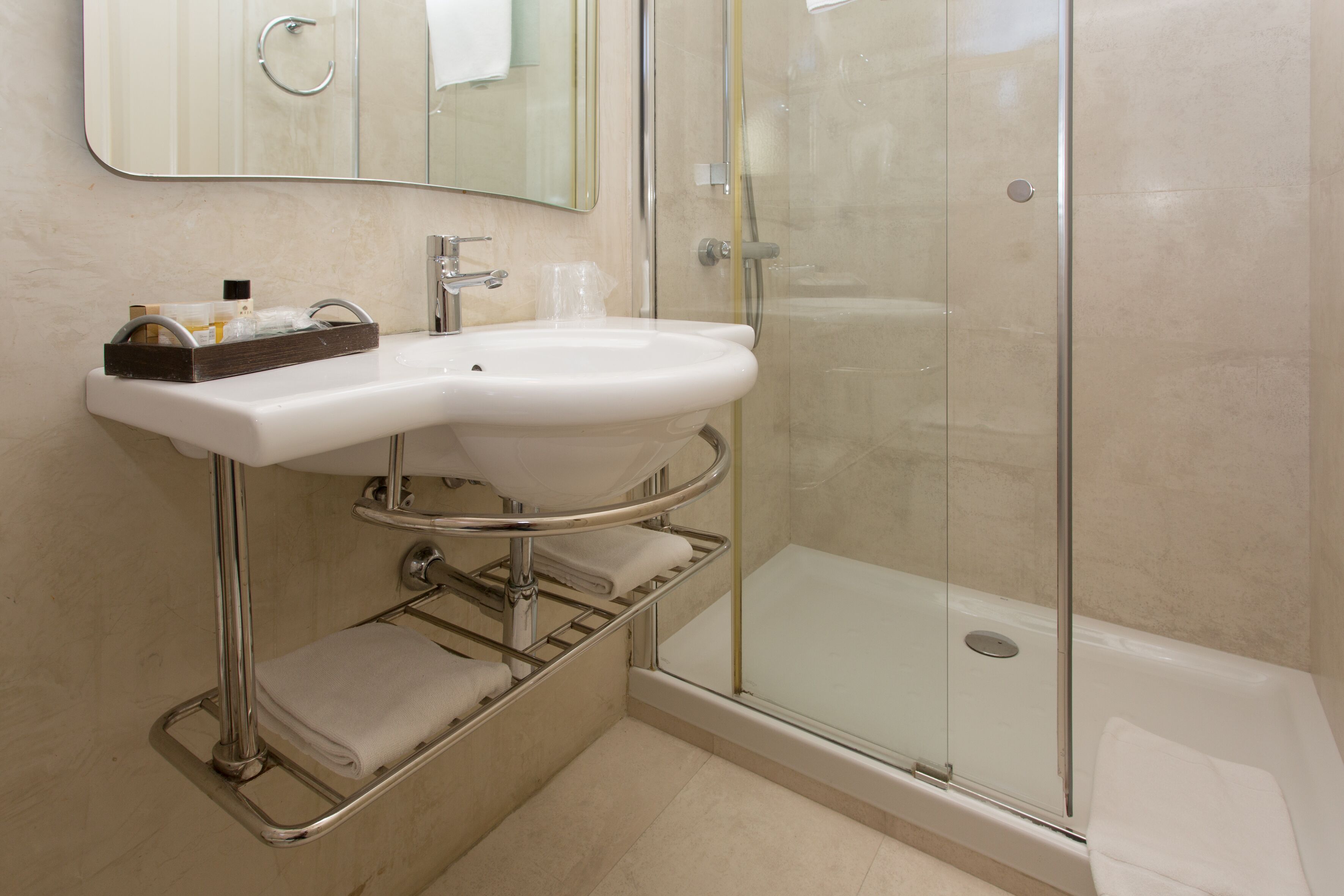 superior double room, 1 double or 2 single beds, ocean view | bathroom | combined shower/bathtub, free toiletries, hair dryer, towels