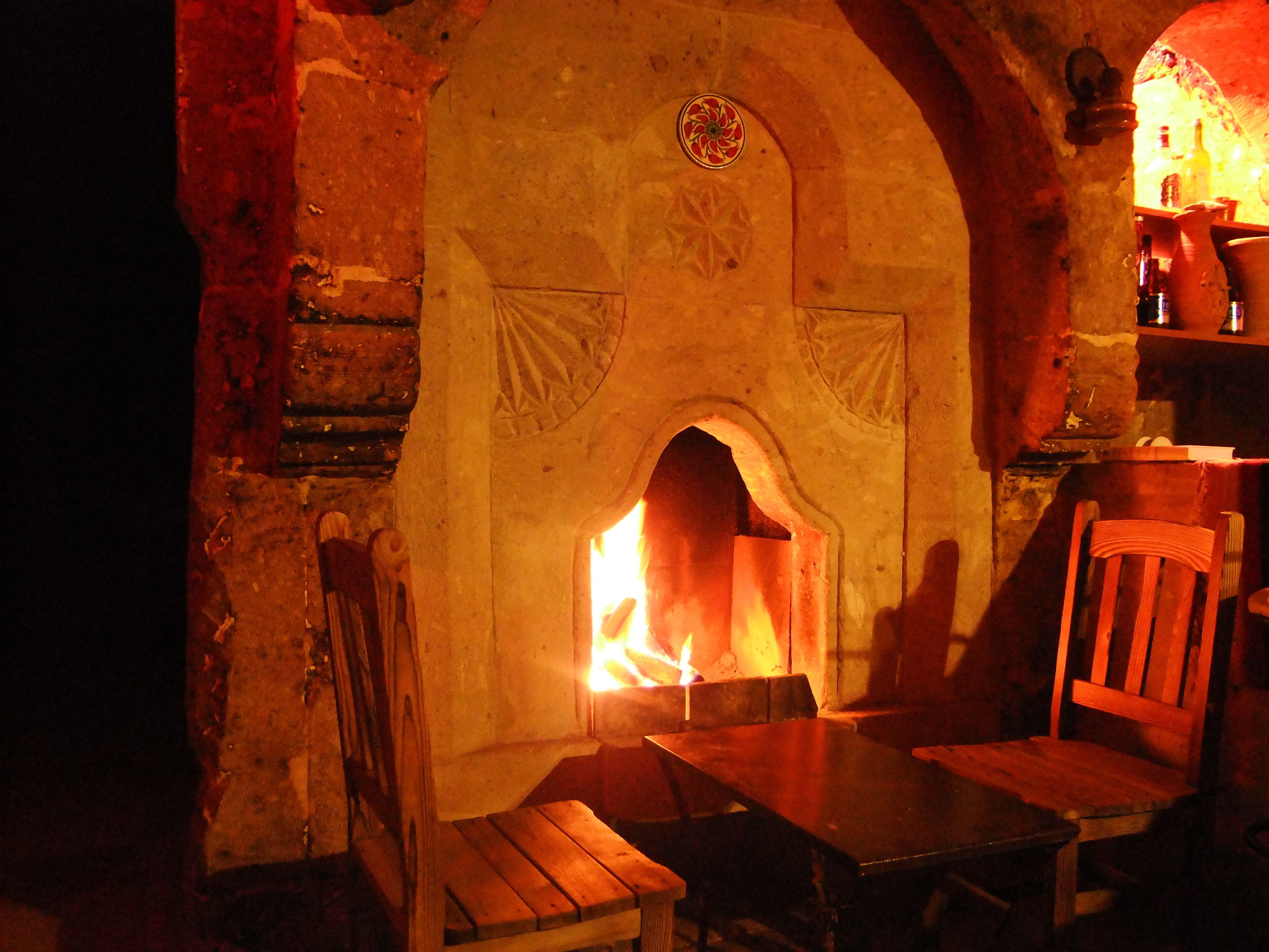 breakfast, dinner and brunch served