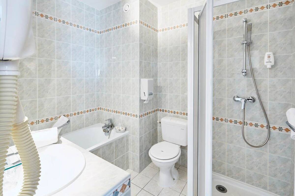 Free toiletries, towels