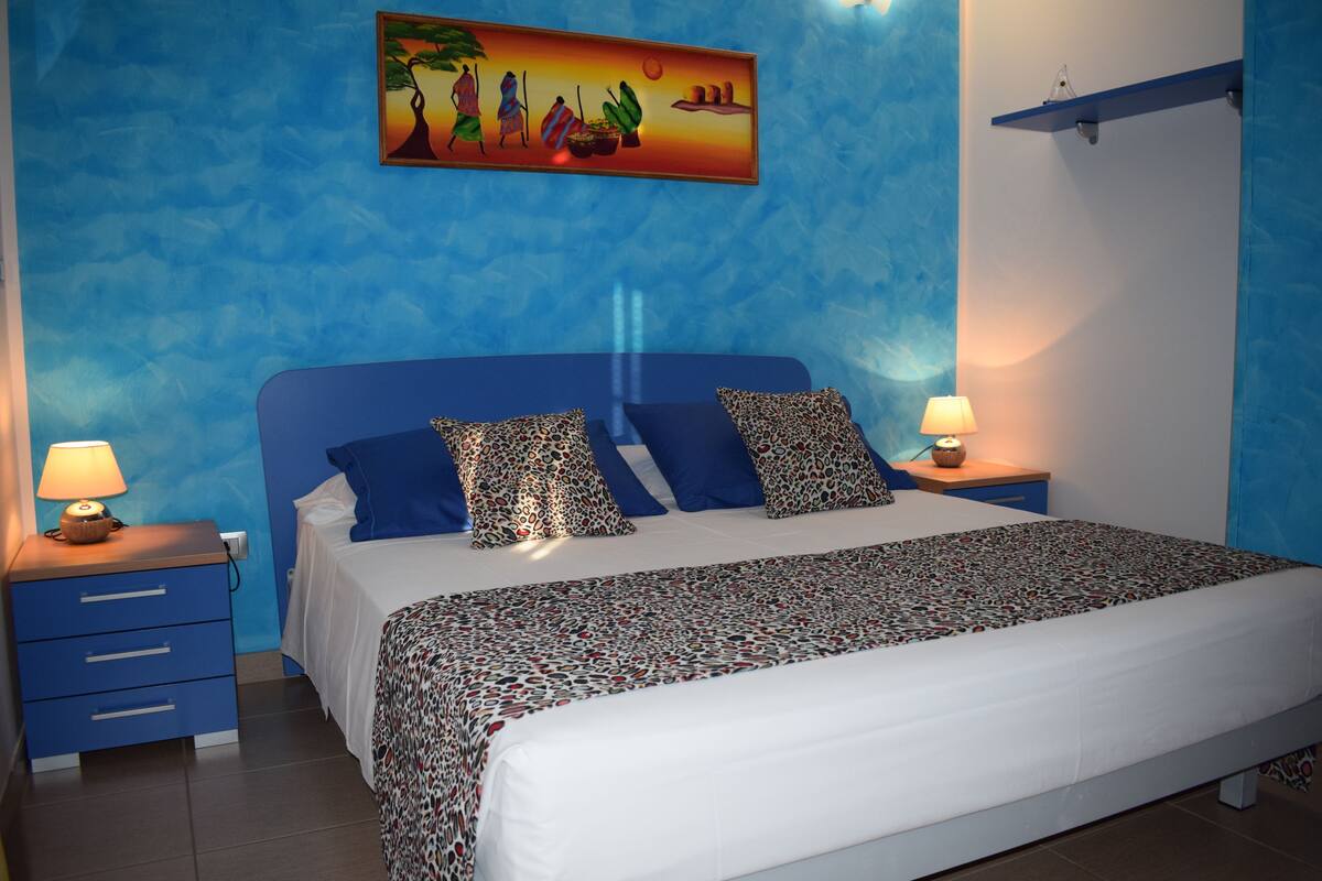 In-room safe, desk, soundproofing, free WiFi