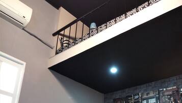 Quadruple Room | Soundproofing, free WiFi