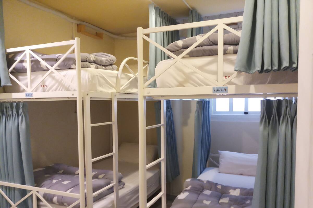 Soundproofing, WiFi (free)