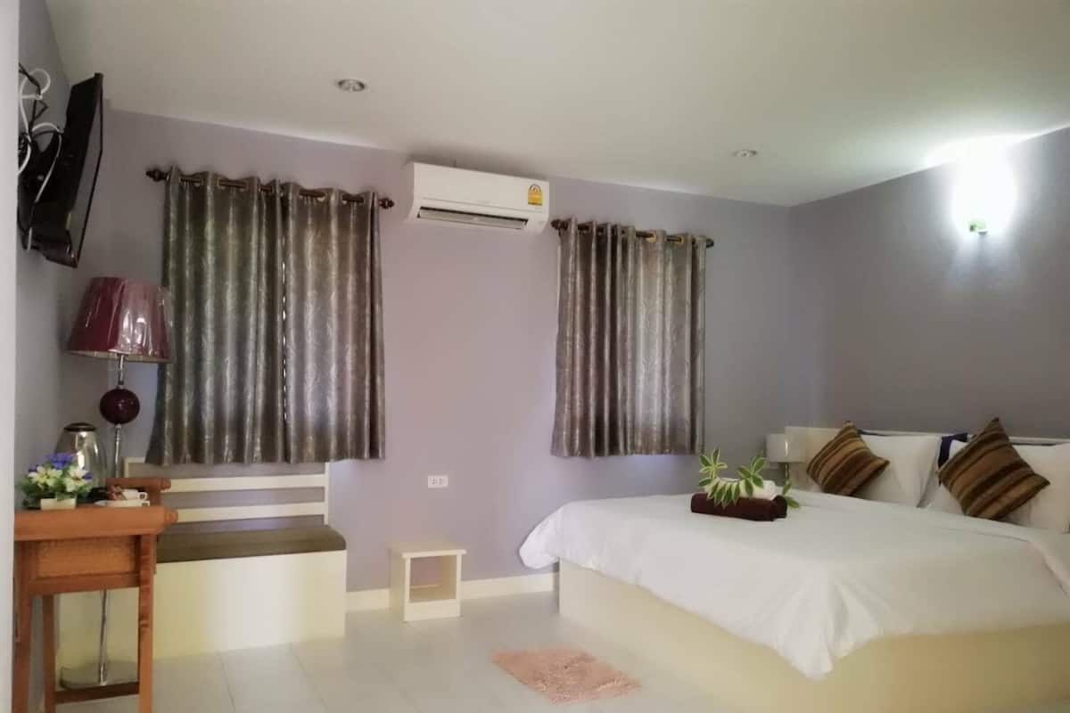 8-Bedroom House | Cortinas blackout, ferros/tábuas de passar roupa