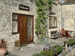Front of property - The Old Malt House Hotel (Bath)