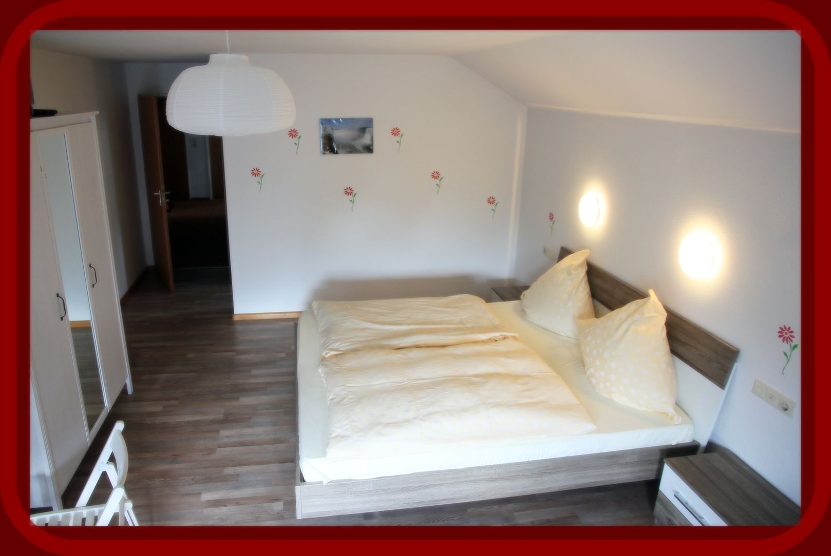 Phòng 4 | Bàn, truy cập Internet không dây miễn phí 